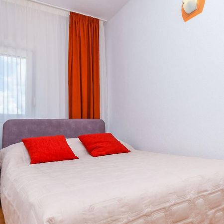 Apartments Tonka Donji Okrug  Екстер'єр фото