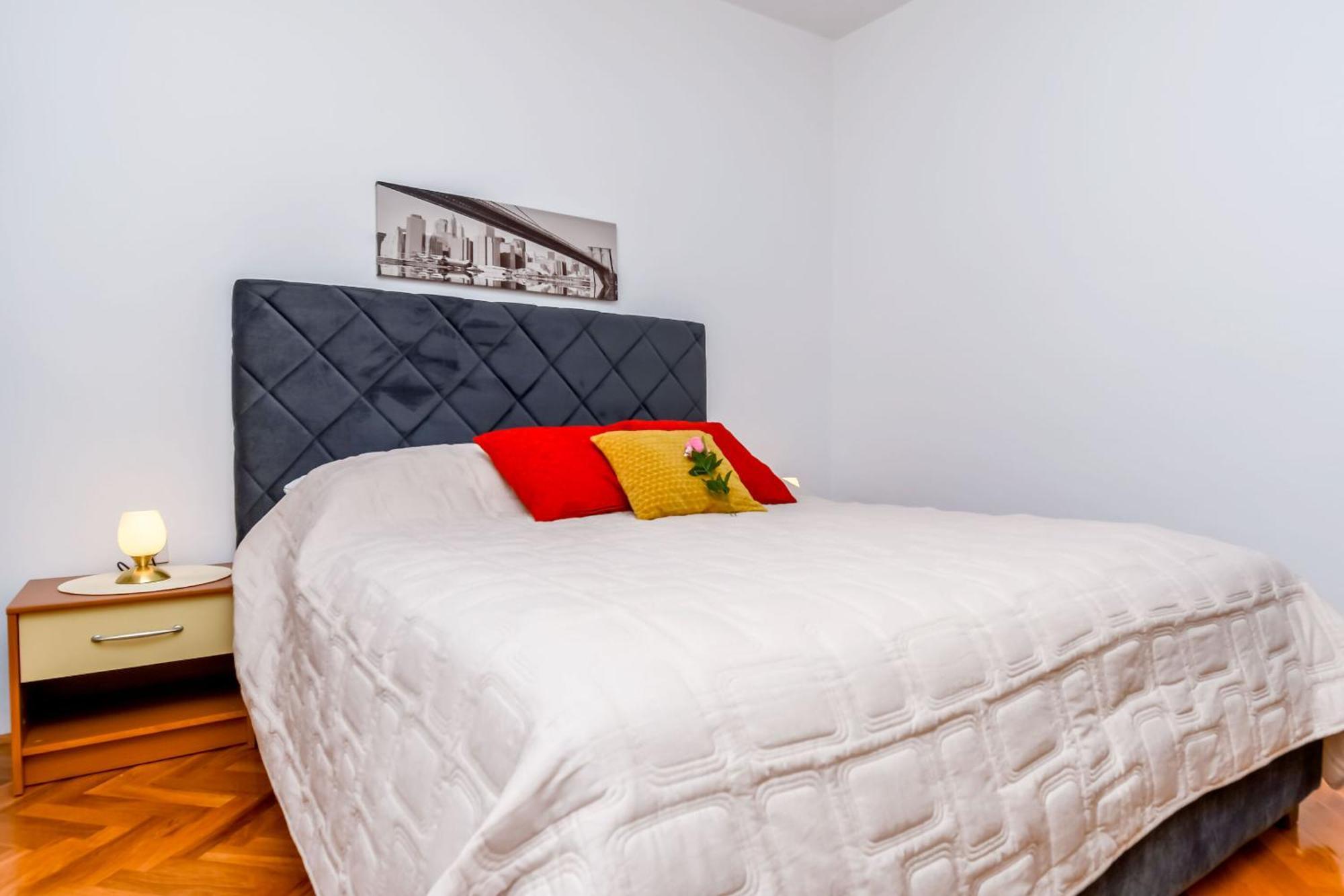 Apartments Tonka Donji Okrug  Екстер'єр фото