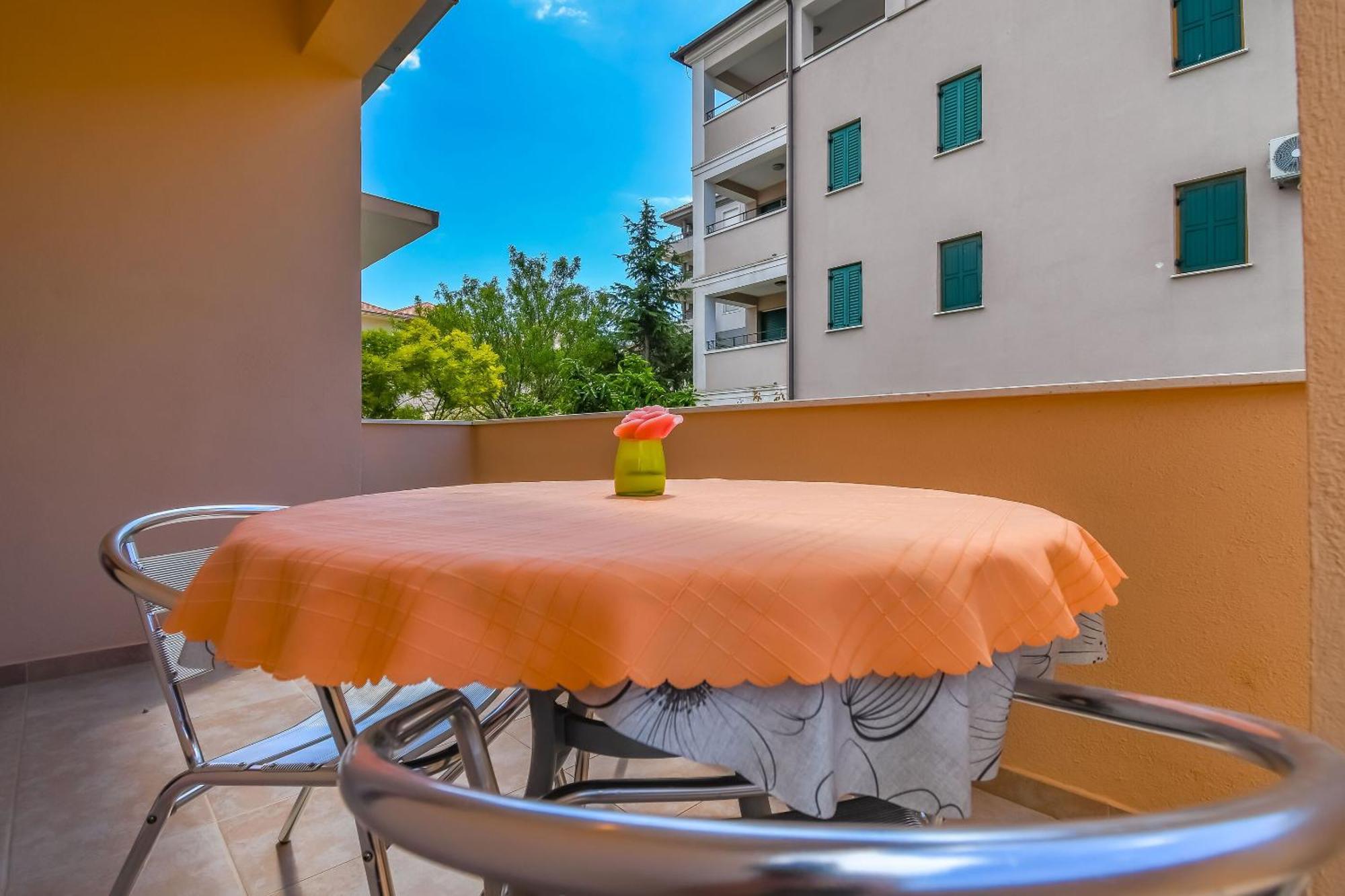 Apartments Tonka Donji Okrug  Екстер'єр фото