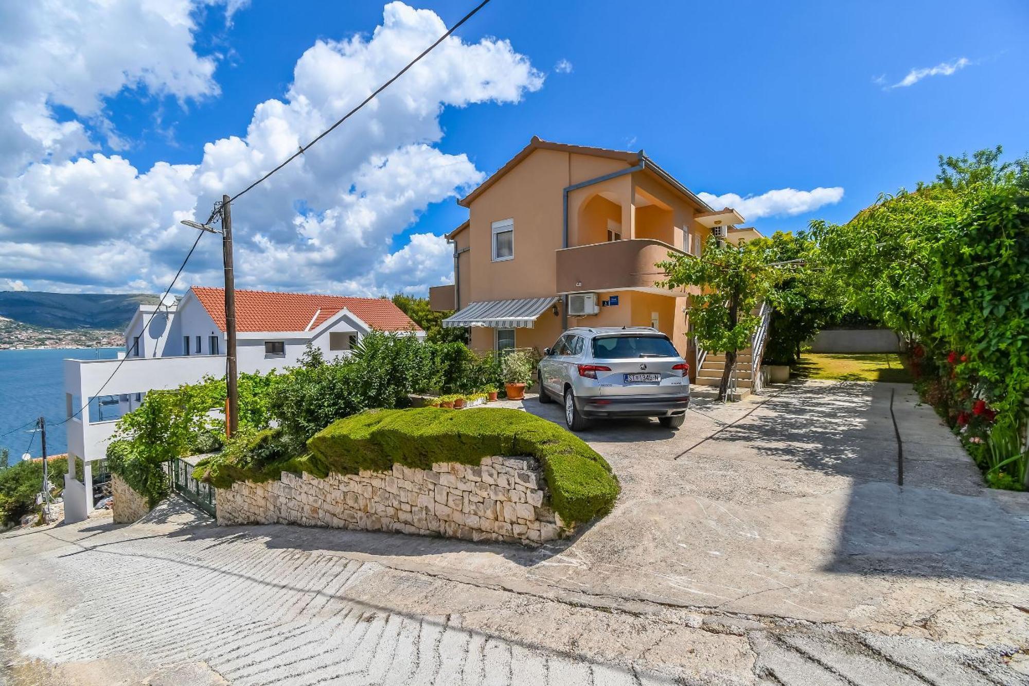 Apartments Tonka Donji Okrug  Екстер'єр фото