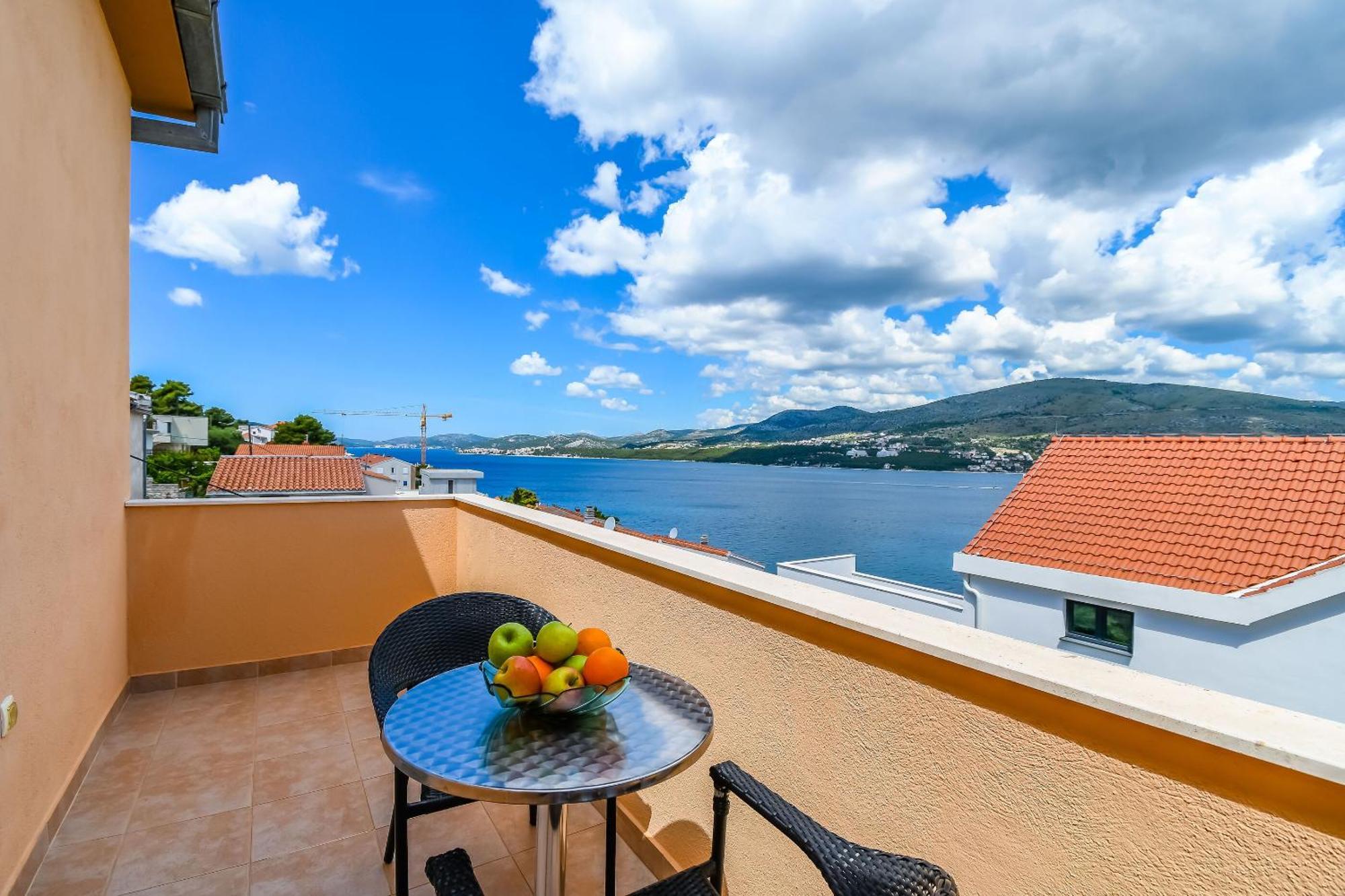 Apartments Tonka Donji Okrug  Екстер'єр фото