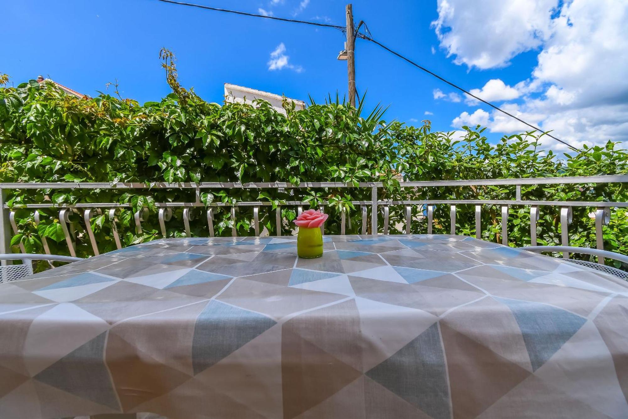 Apartments Tonka Donji Okrug  Екстер'єр фото
