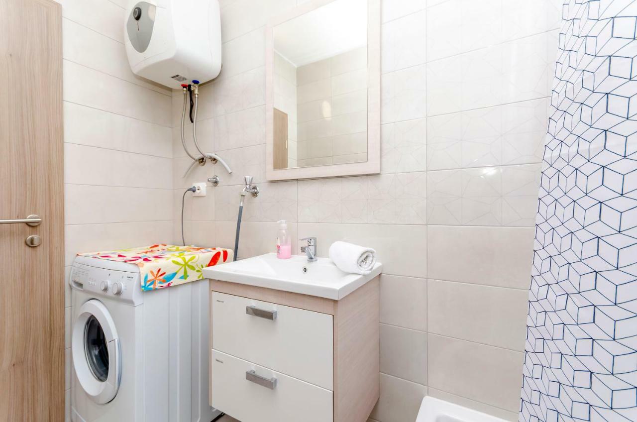 Apartments Tonka Donji Okrug  Екстер'єр фото
