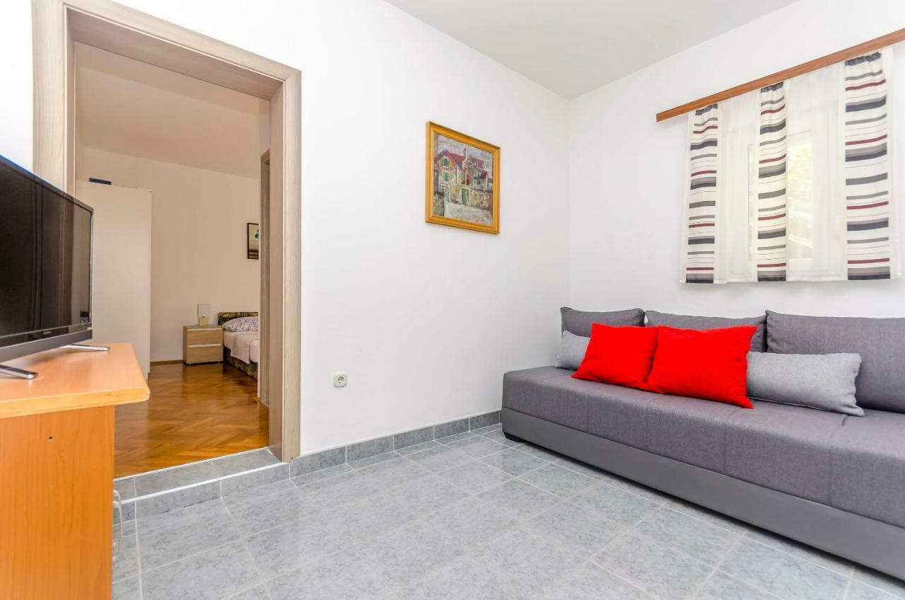 Apartments Tonka Donji Okrug  Екстер'єр фото
