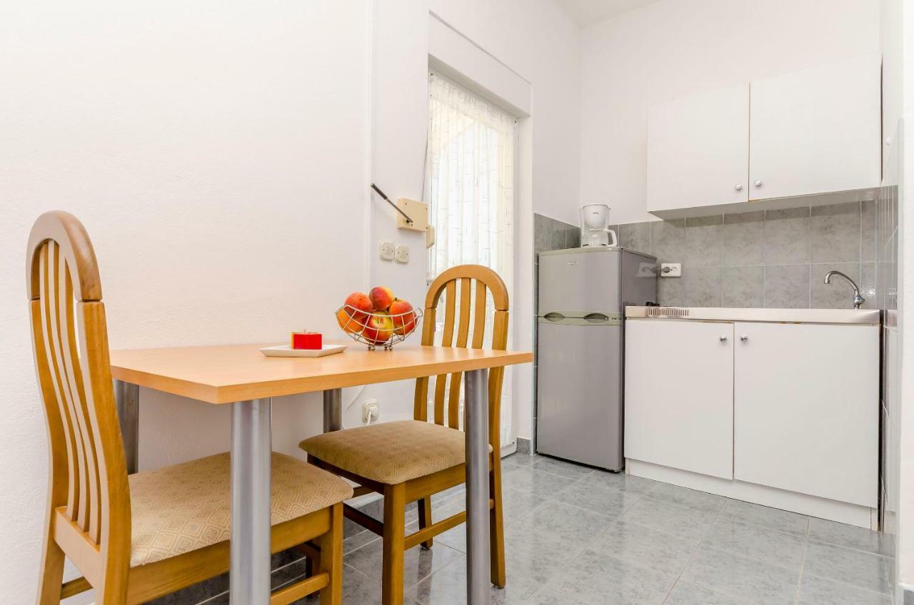Apartments Tonka Donji Okrug  Екстер'єр фото