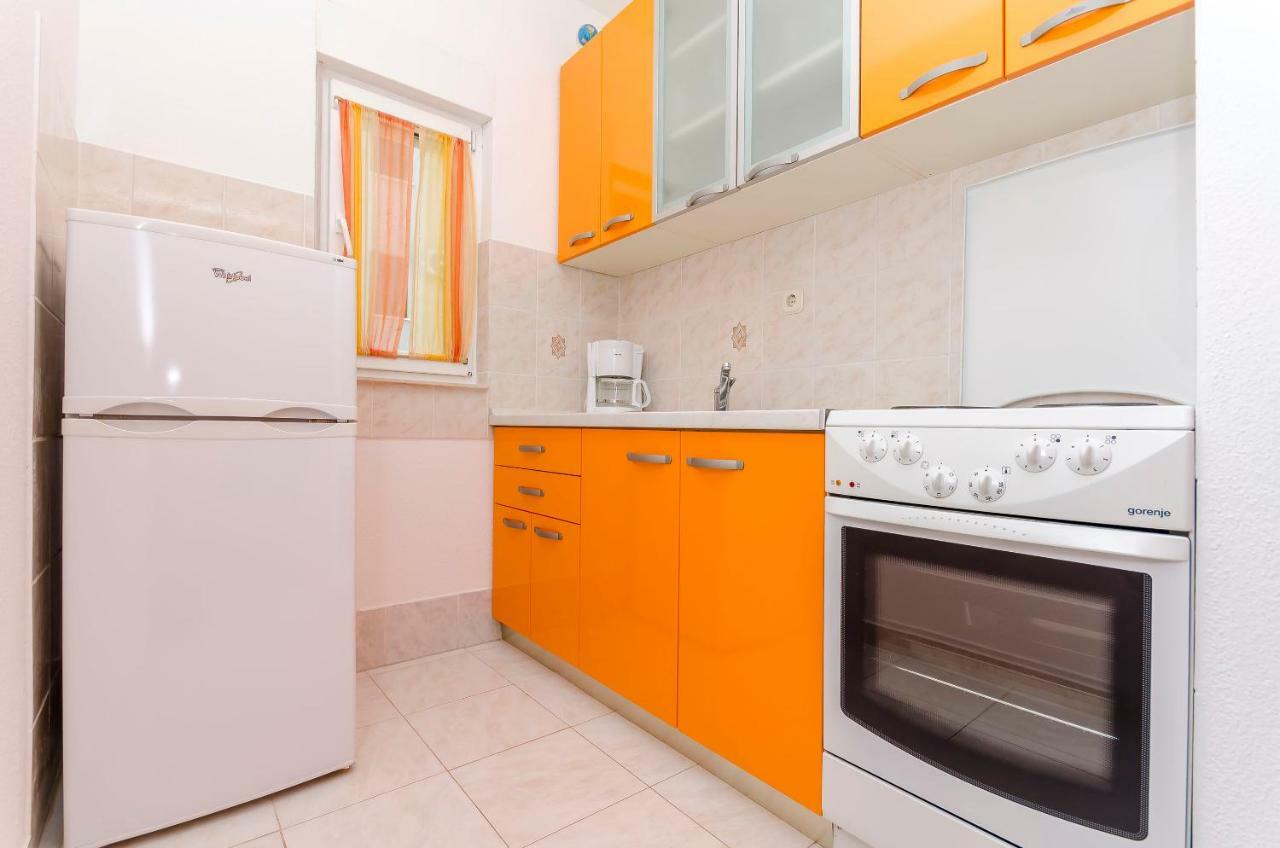Apartments Tonka Donji Okrug  Екстер'єр фото